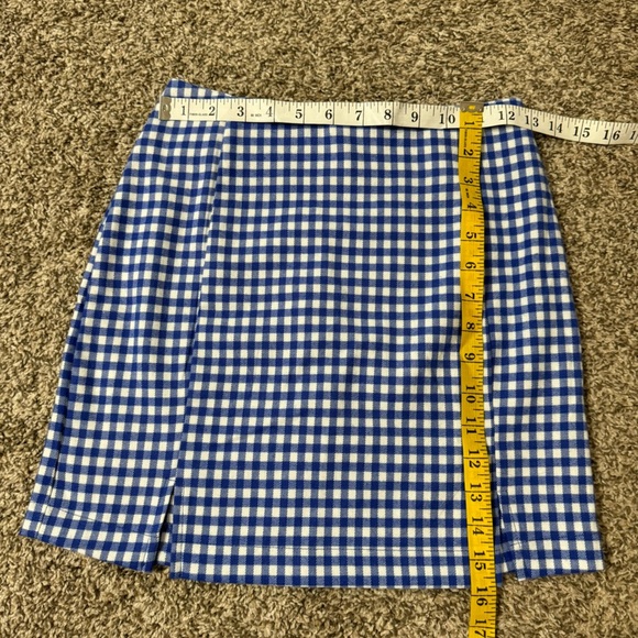 Love On A Hanger Gingham Mini Skirt in Blue White Size 1 - Picture 5 of 5